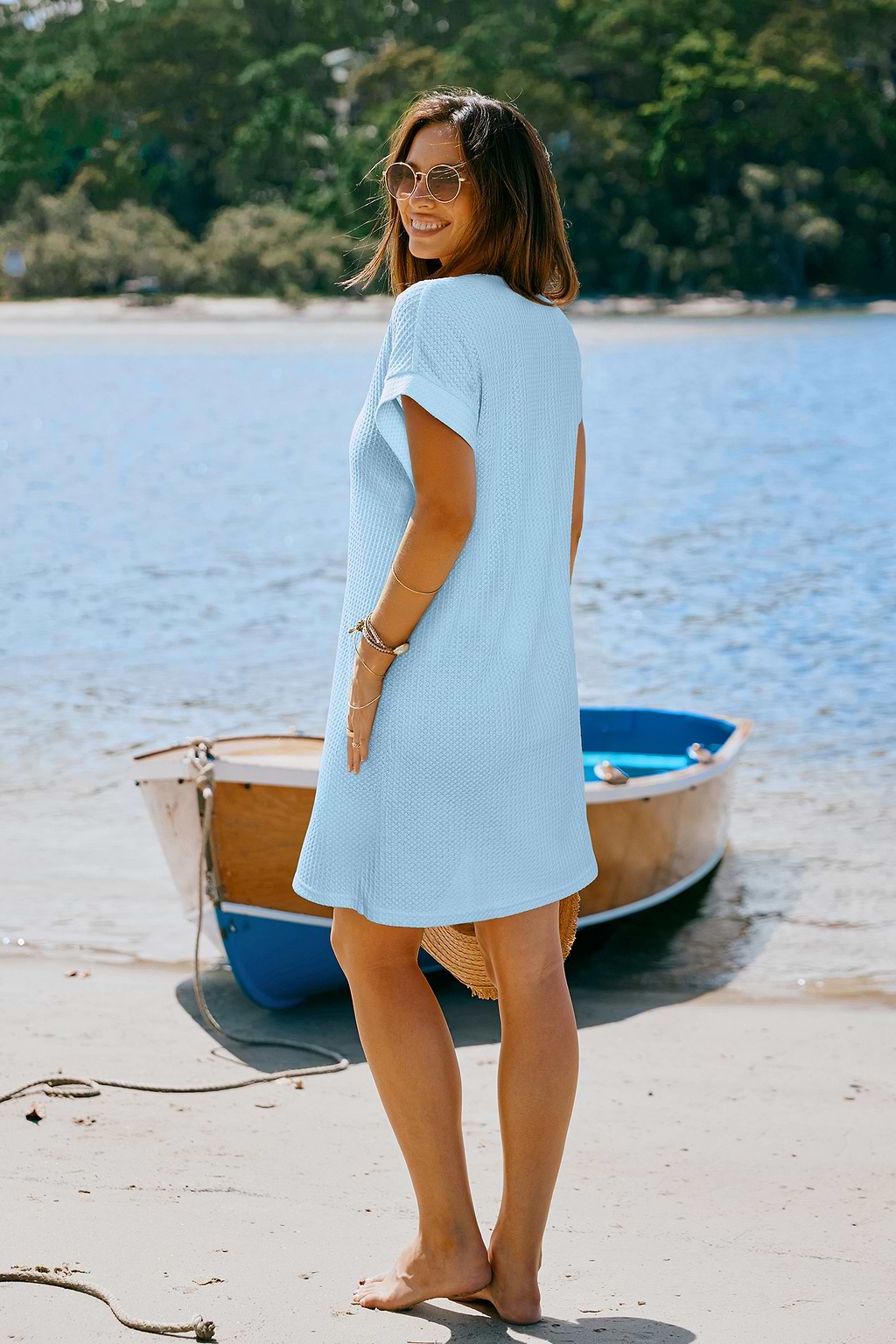 Robe cover up courte bleue à col V