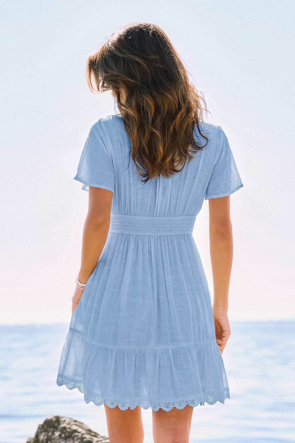Zomerplannen: blauwe cover-up mini-jurk