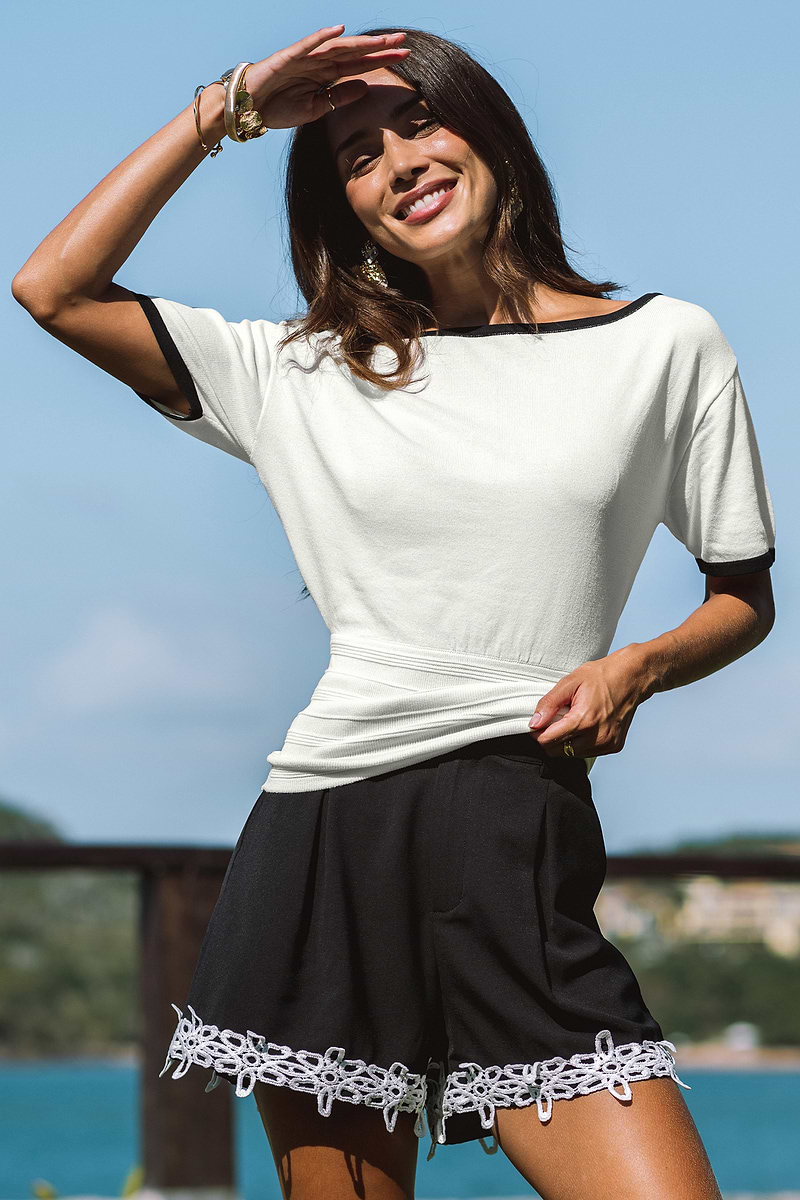 Signature Move White Top