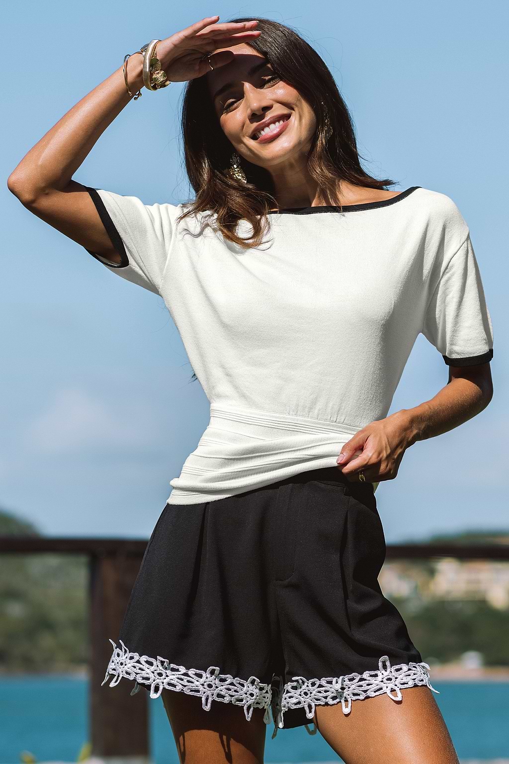 Signature Move White Top
