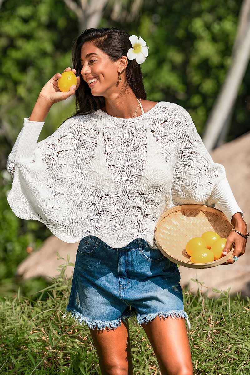 Witte cover-up top van Sun Chaser Society