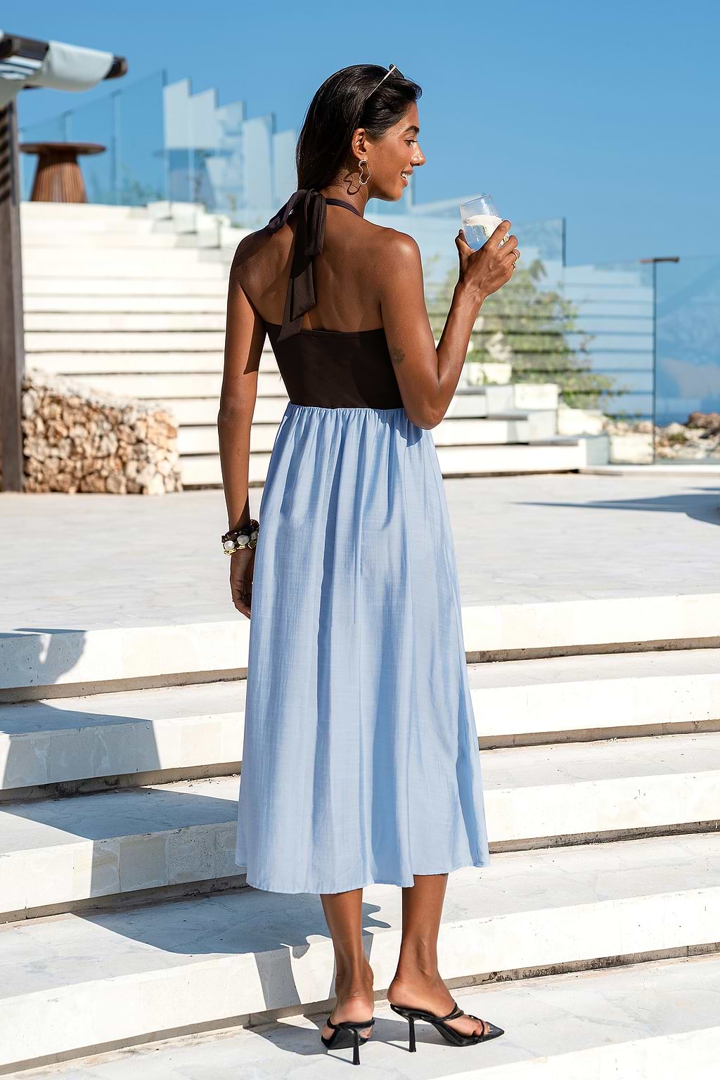 Robe longue colorblock sans manches à col carré