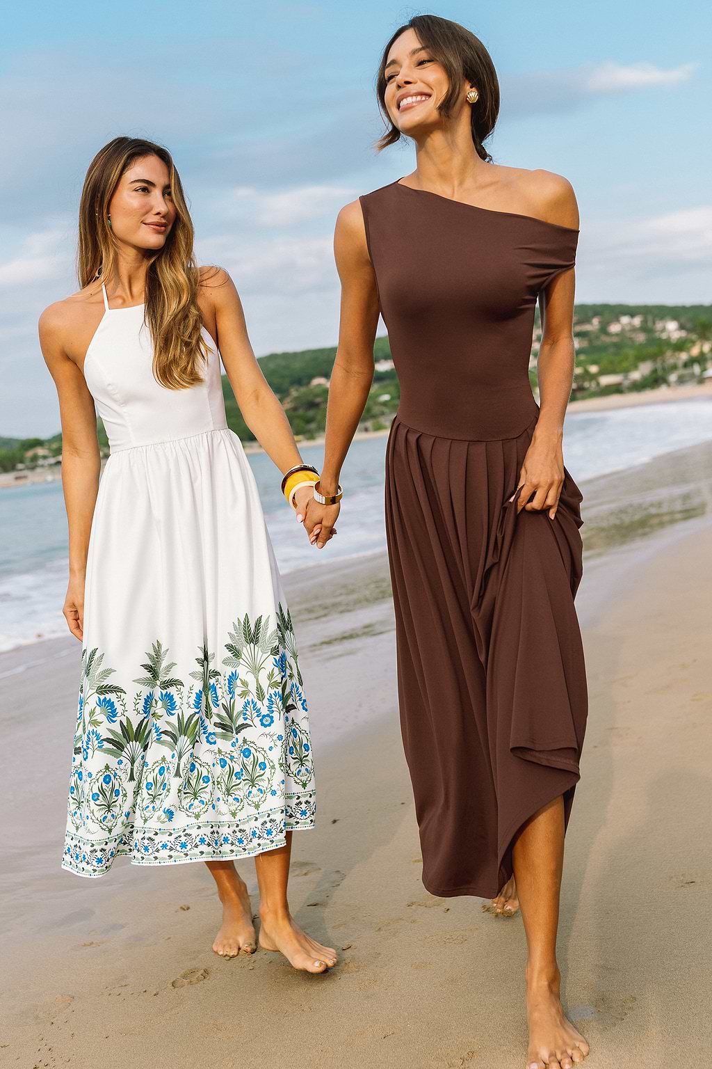 Braunes festliches Maxikleid mit asymmetrischem Ausschnitt
