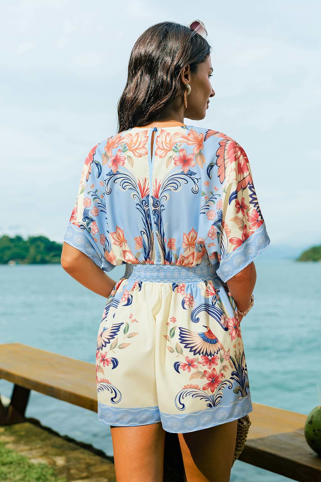 Blau geblümter Romper