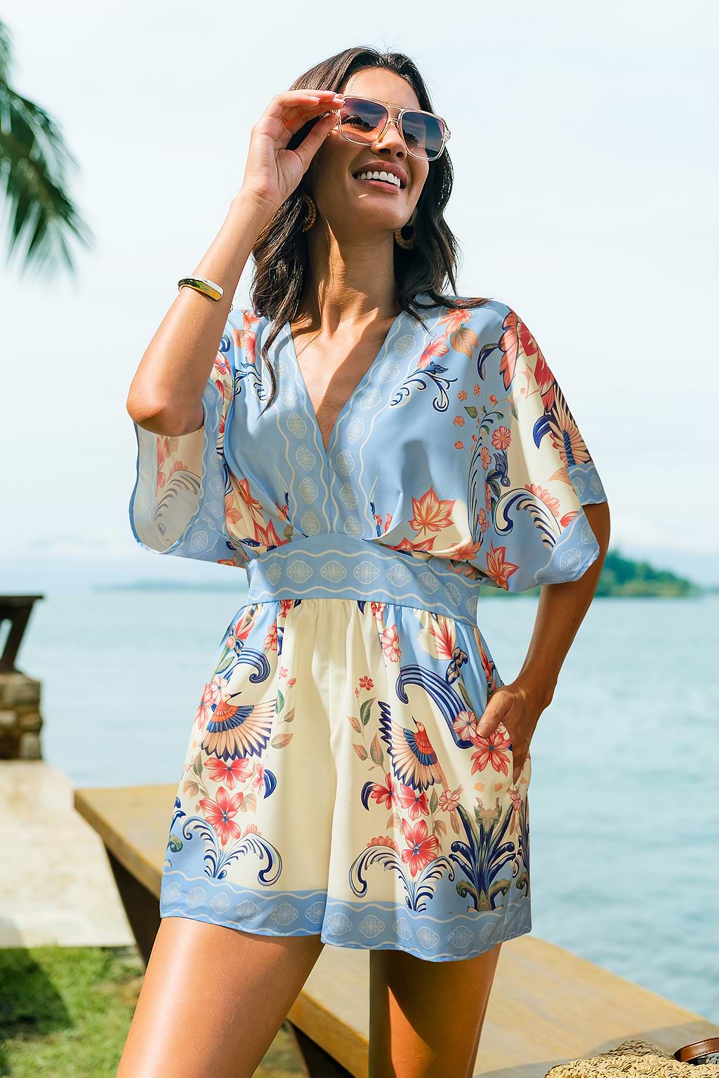 Blau geblümter Romper