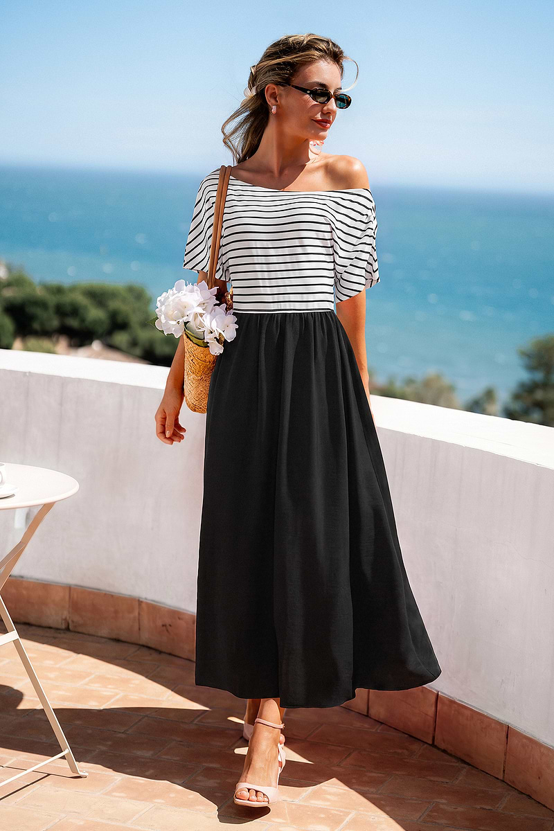 Robe longue rayée en tricot à col asymétrique