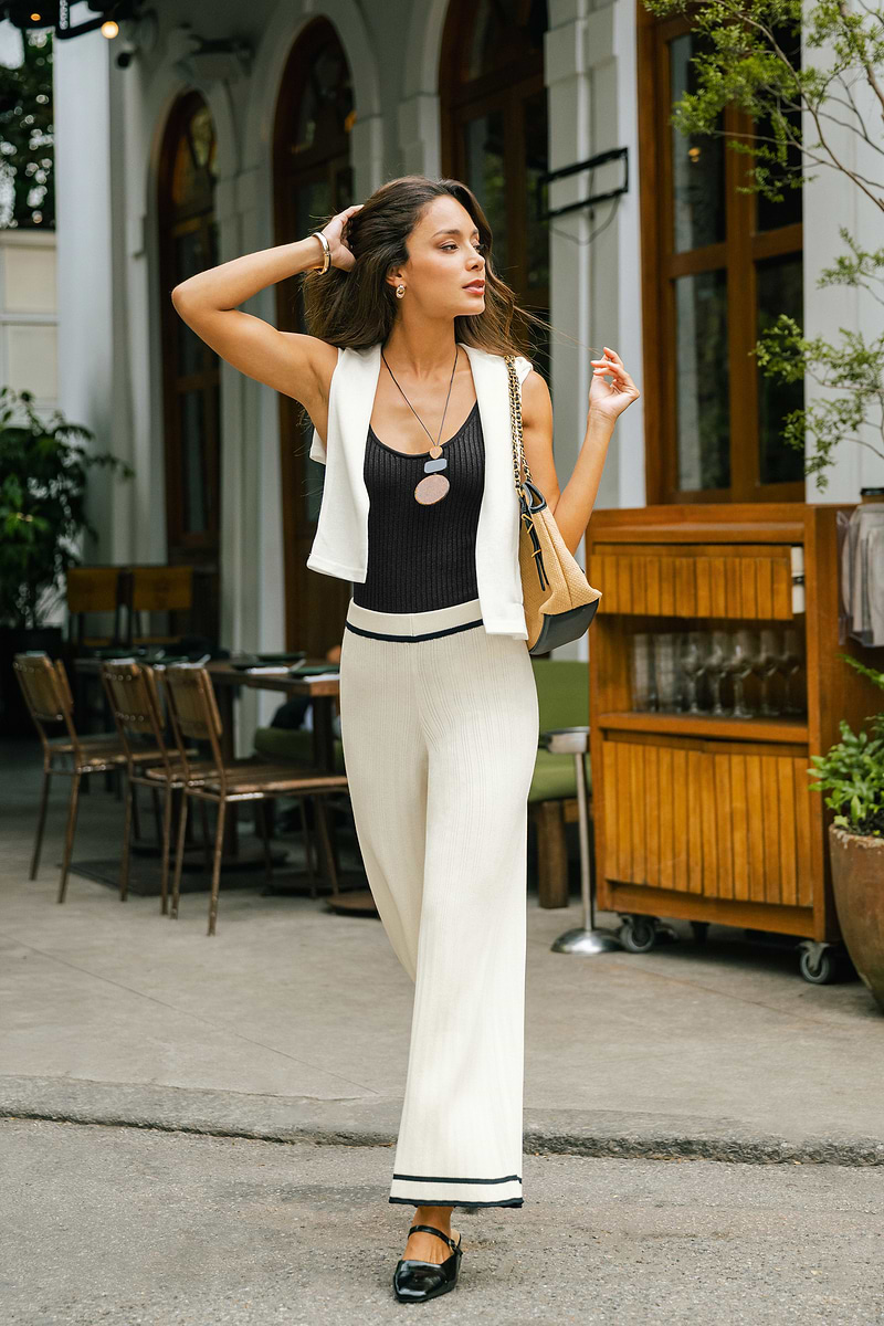 Pantaloni beige Under Wraps
