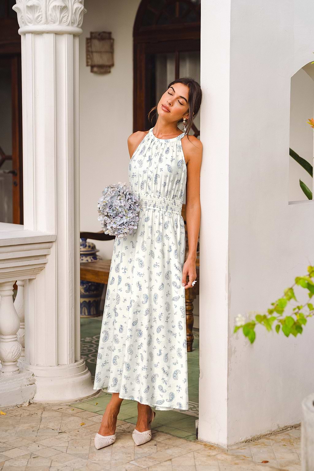 Sukienka maxi w stylu paisley na zaproszenie