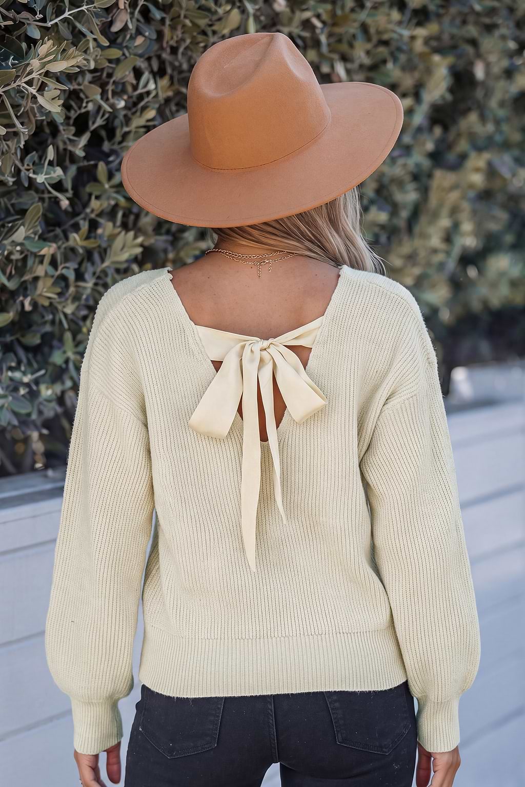 Long Sleeve V-Neck Bow Jumper