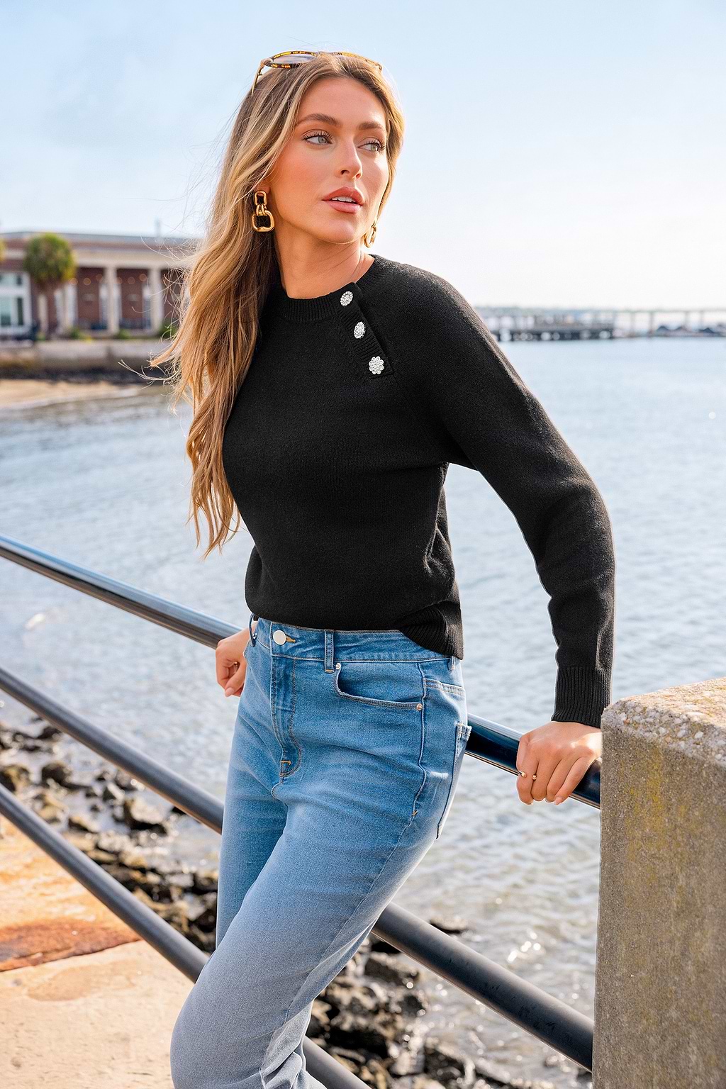 Maglione nero per serate rilassanti