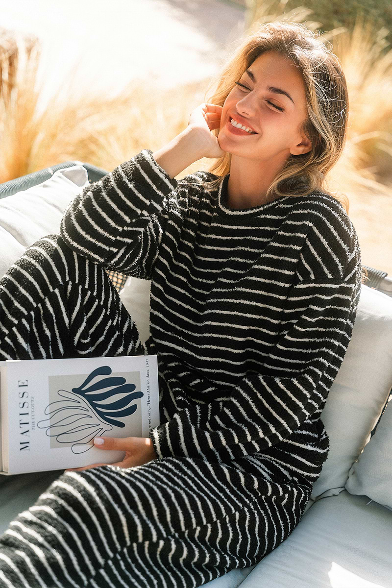 Ensemble pyjama rayé doux et duveteux