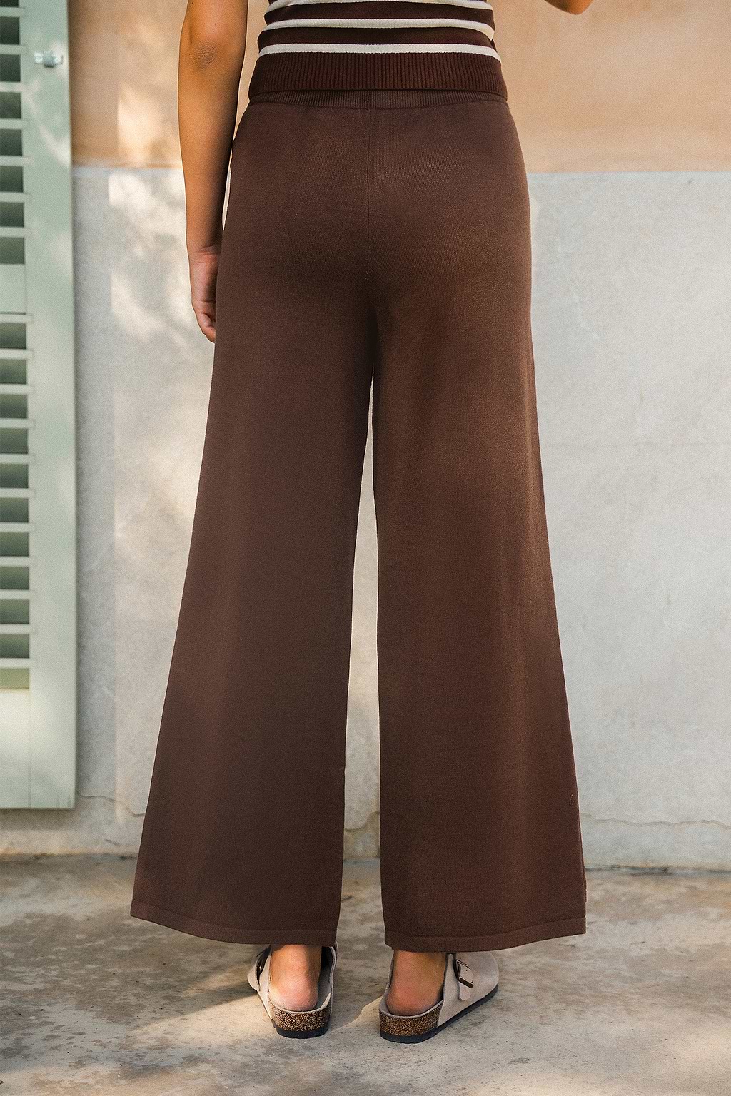 Pantaloni in maglia marrone Cozy State of Mind