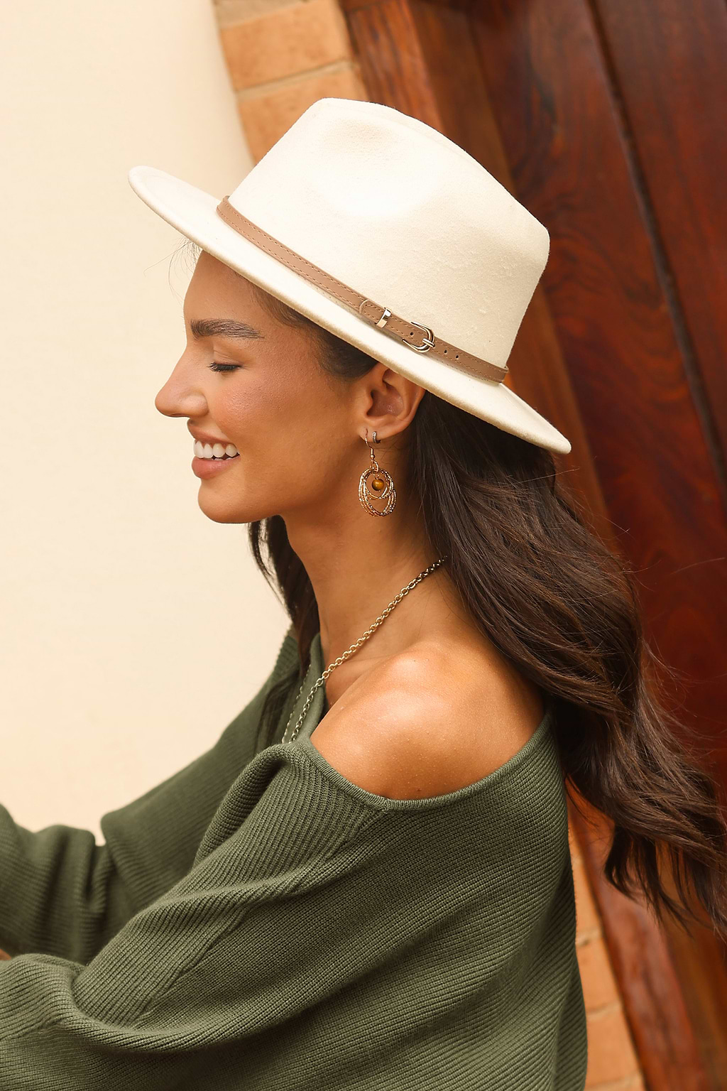 Roaming Free Beige Hat