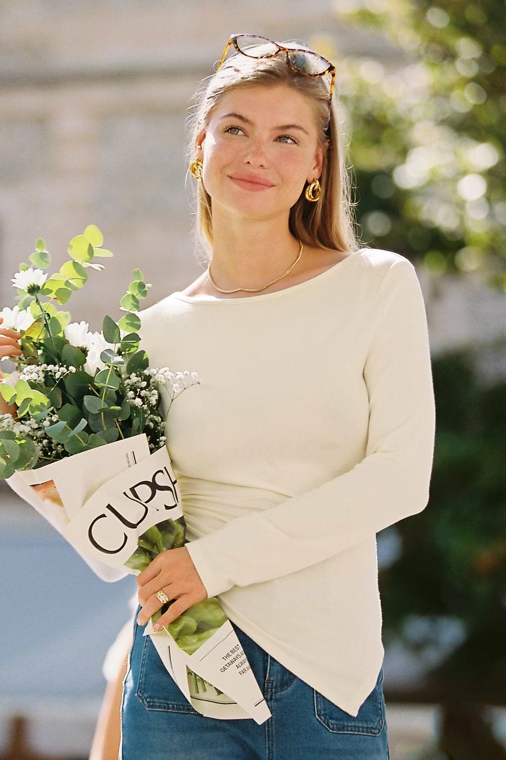 Beiges Langarm Strick-Top mit asymmetrischem Saum