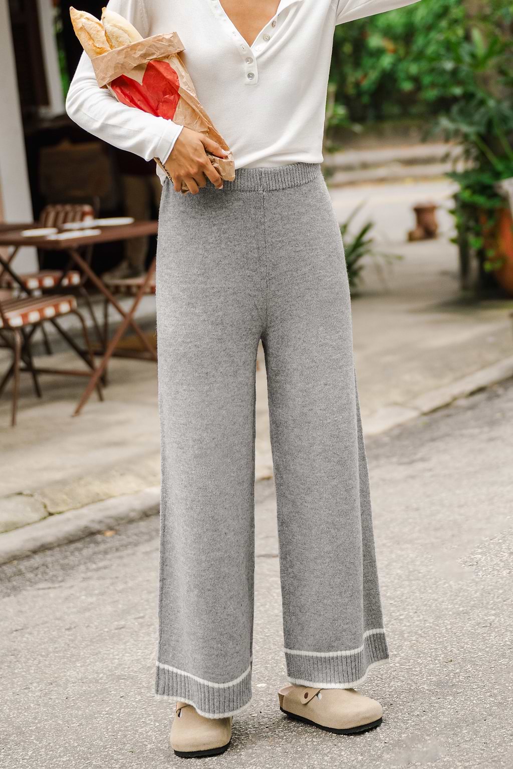 Pantalon gris en tricot à jambe droite