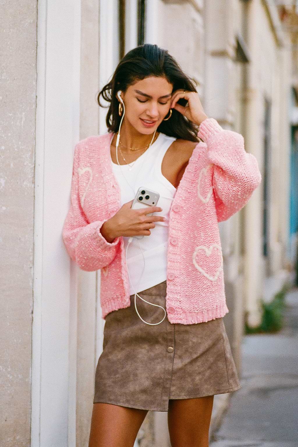 Cardigan a forma di cuore con insetto innamorato