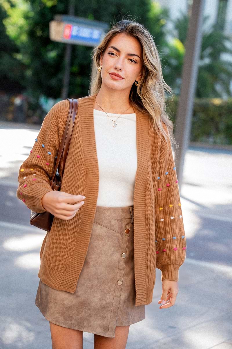 Cardigan color arancio bruciato inaspettato