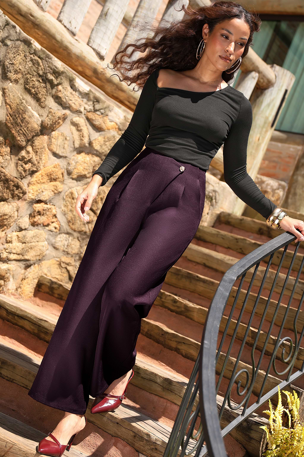 Pantalon violet plissé à jambe droite