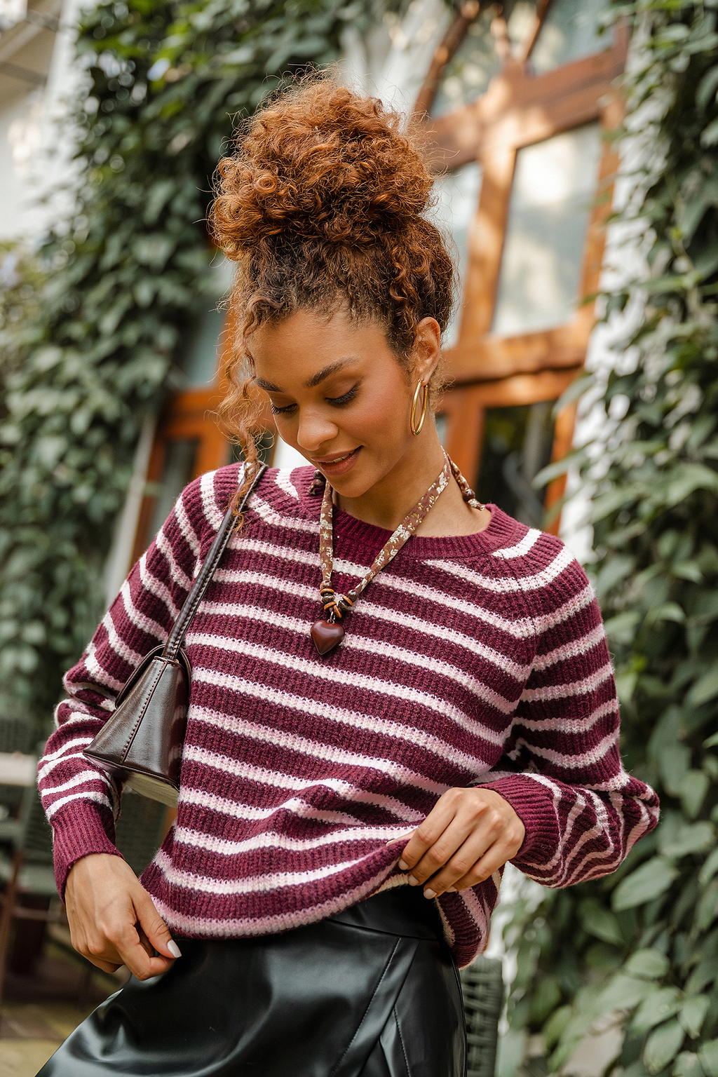 Pull rayé en tricot recyclé avec laine à col rond