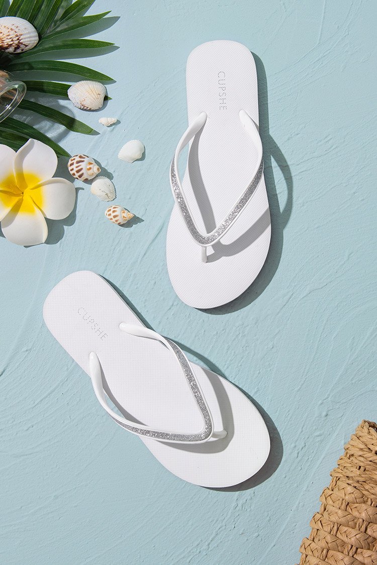 Blanco Minimalist Flip Flops