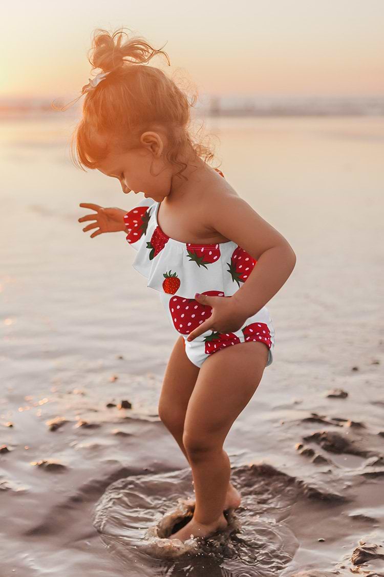 Daisy Strawberry Print One Piece Swimsuit For Toddler Girls And Girls