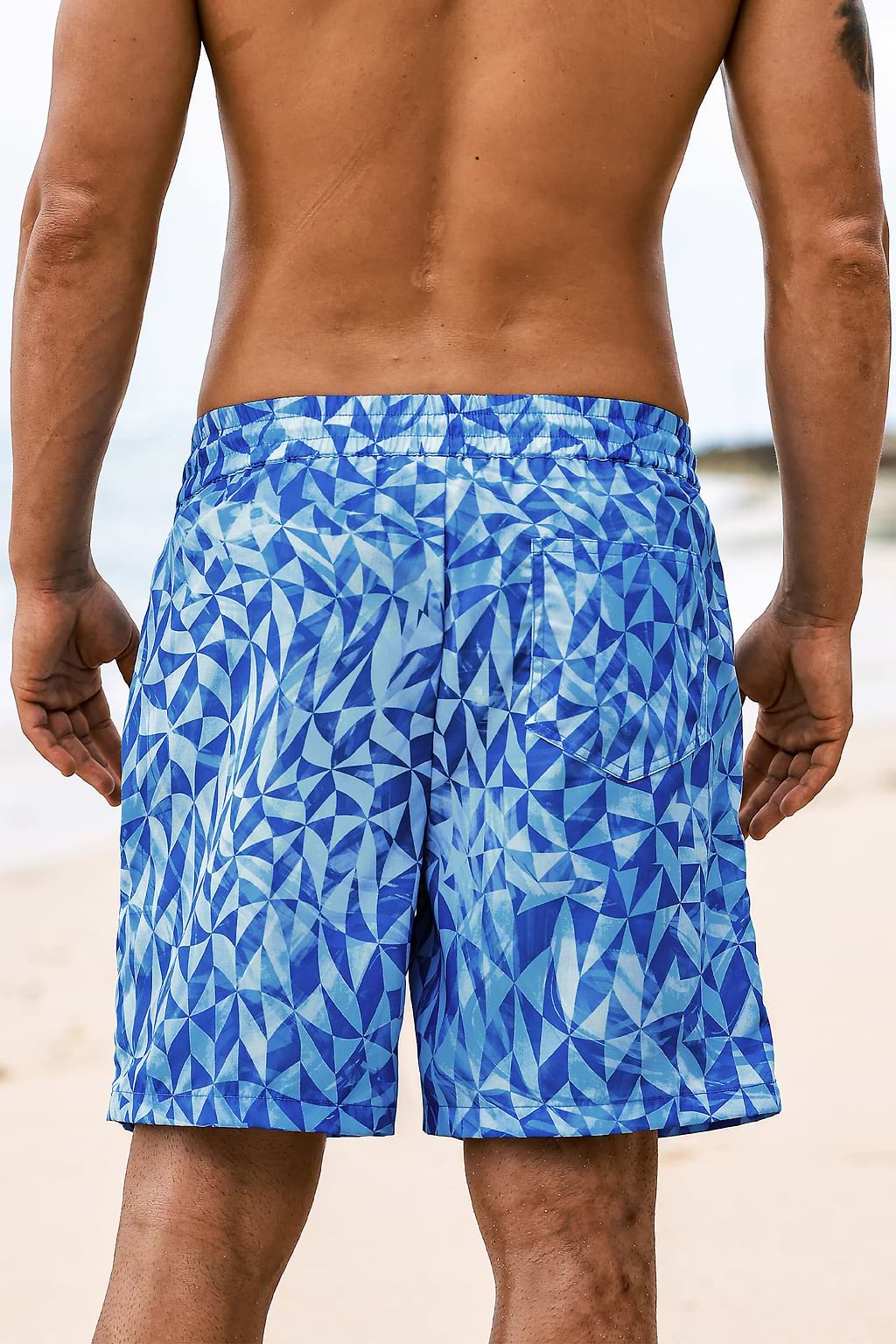 Short de plage à imprimé géométrique